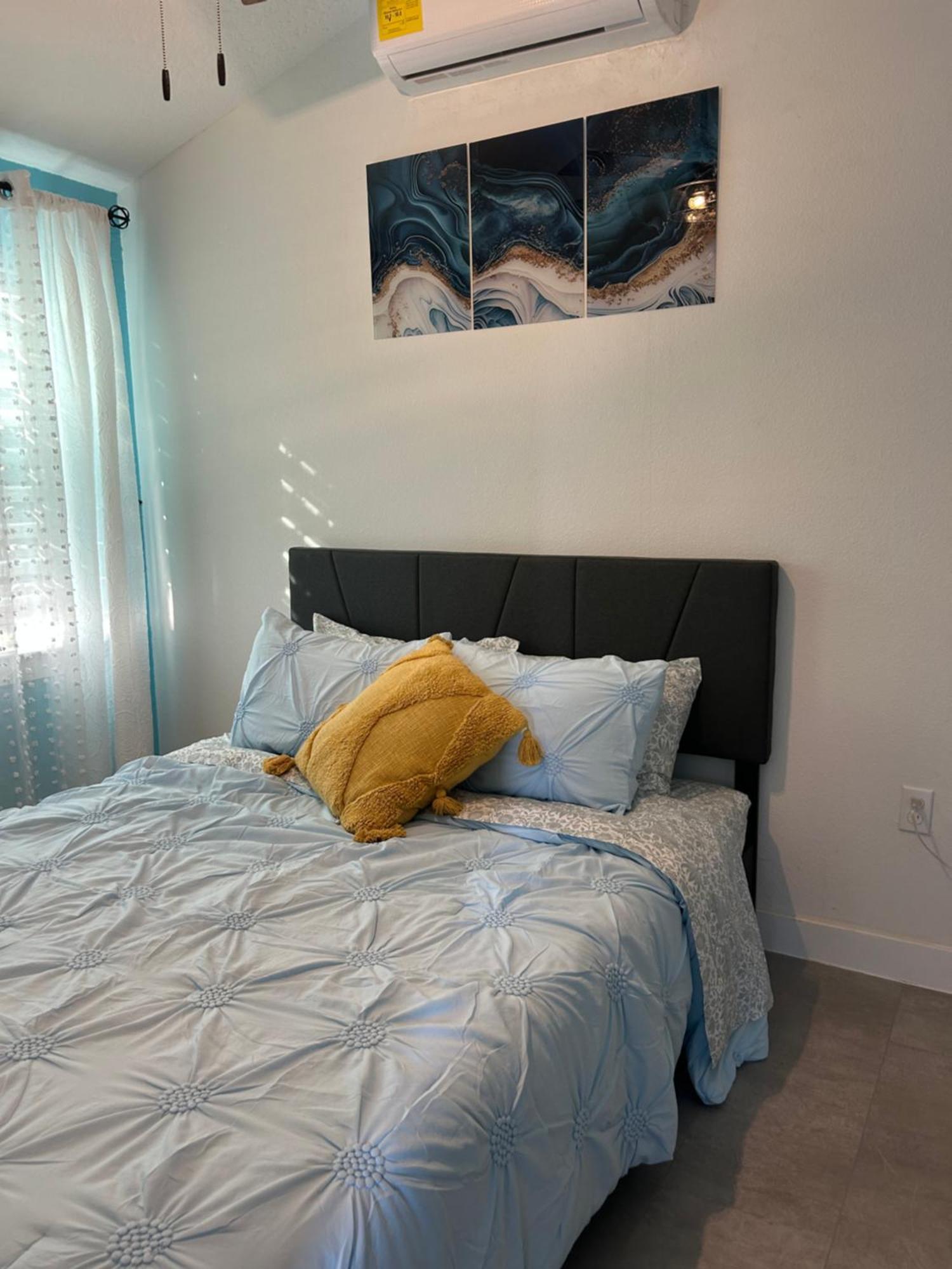Perfect Getaway-Lovely Cottage House- Near Beaches Nokomis Buitenkant foto